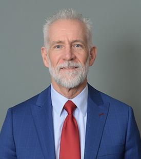 Portrait of Dr Steven Reynolds